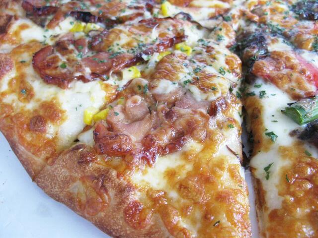 ピザーラ人気No.1はこれ！「テリヤキチキン」【とろけるビーフのよくばりクォーター】