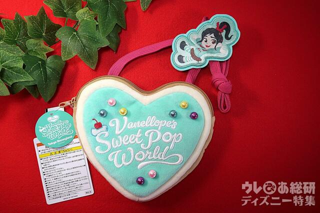 ネックポーチ 2,600円 ディズニー・パルパルーザ「ヴァネロペのスウィーツ・ポップ・ワールド」