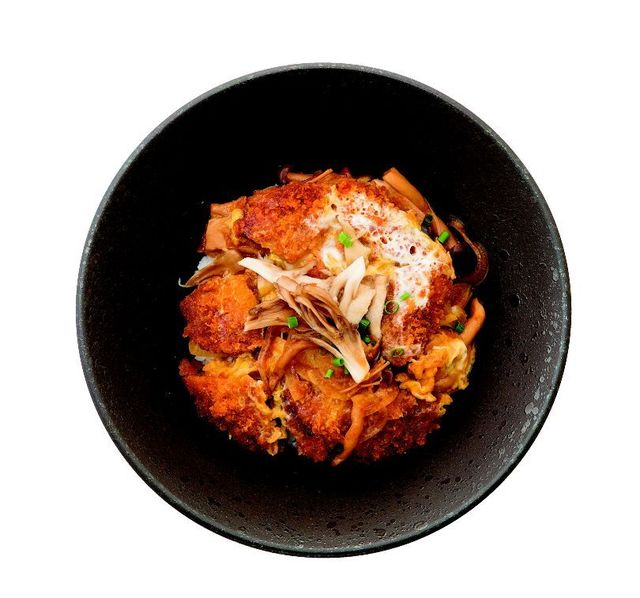 きのこたっぷり牛たんかつ丼 