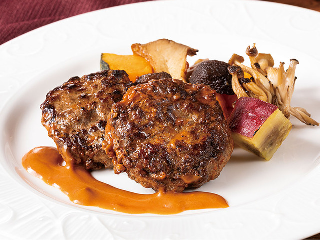 「松阪牛100%ハンバーグ」<期間:2025年12月27日〜2026年1月3日>【年末年始は「松阪牛・蟹・握り寿司」が食べ放題!「東京ベイ舞浜ホテル ファーストリゾート」の贅沢すぎるディナービュッフェ!】