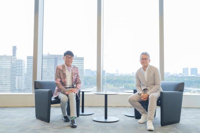 亀田誠治（左）、宮本亞門（右）