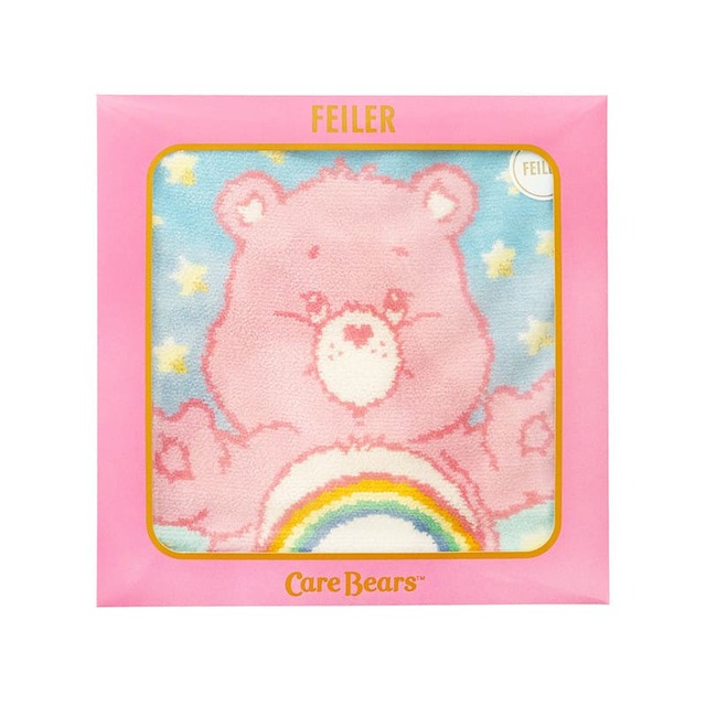 【ケアベア「FLUFFY LAND」】ハンカチタオル 2,970円(税込み)/ドイツ伝統工芸織物シュニール織のブランド「FEILER(フェイラー)」とのコラボレーション