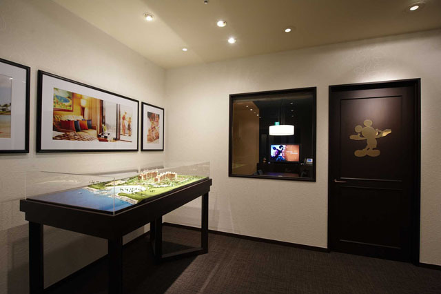 アウラニのジオラマ（左下）。精巧で、ほぼ現地そのままだとか