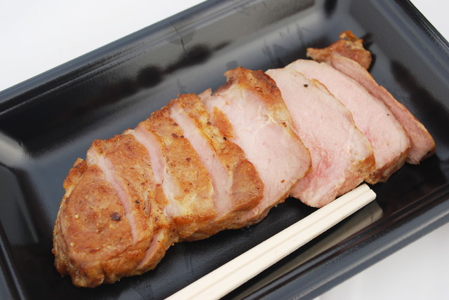 「肉フェス TOKYO 2015 春」／中野 rootの熟成塩豚のオーブン焼き