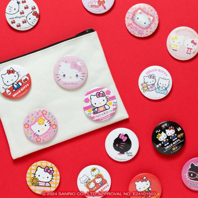 【HELLO KITTY 50th～ハッピーアニバーサリー★～】F賞 缶バッジSET（2個セット）。セットなのがうれしい！