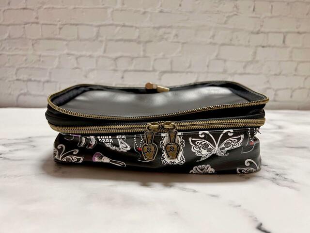 【ANNA SUI COLLECTION BOOK 2つに分かれるバニティポーチ】下段は側面がオリジナルの柄に♪
