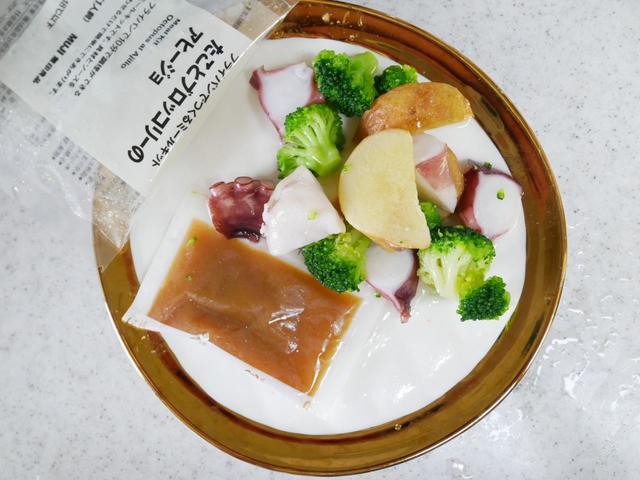 無印良品『フライパンで作るミールキット』たことブロッコリーのアヒージョ