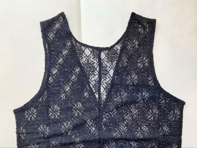 【GLOBAL WORK 2WAYレースワンピース】Vネックとラウンドネック、2つの雰囲気が楽しめる前後2WAY仕様が嬉しい♪