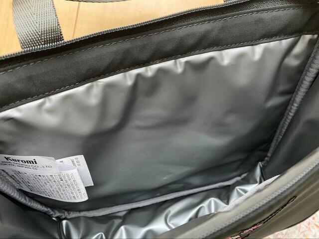 【ROOTOTE サンリオキャラクターズ ランチバッグ】EVA素材の裏地が保冷効果を高めてくれるので、保冷剤との相性は抜群!