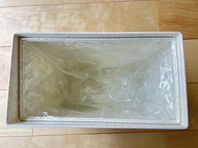 【3COINS 　KonMari×3COINS ECO素材スリムゴミ箱】枠ははめ込みやすい