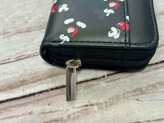 ファスナートップはシルバー