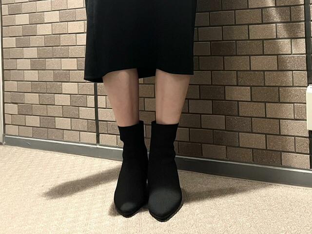 【GU　ポインテッドニットブーツ+E】丈感もちょうどよく、足首がきゅっと細く見えます