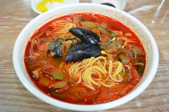 麺の常識を超えるウマさ！ソウルや釜山で食べたい、5大「韓国麺」（2/2） - うまいめし