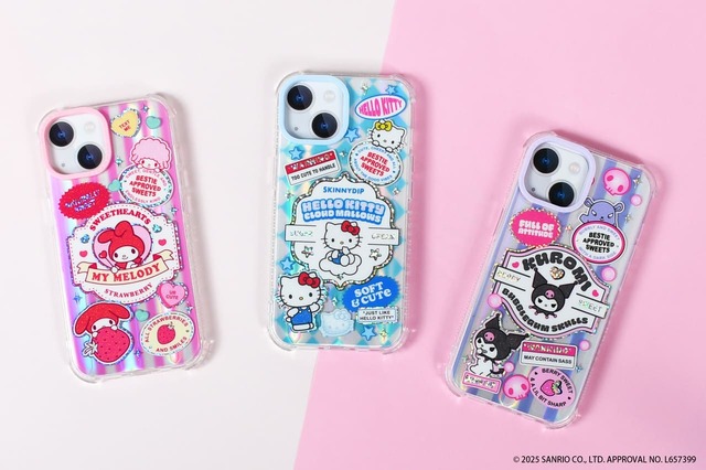 【SKINNYDIP LONDON×サンリオキャラクターズ】「iPhone用ケース」3,960円／ステッカーを散りばめたようなレイアウトがかわいい