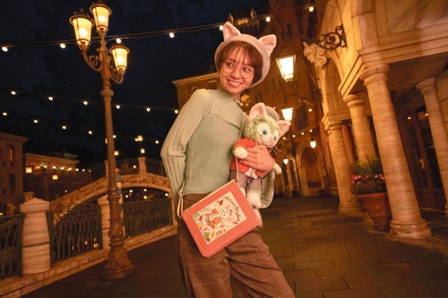 「ダッフィー&フレンズのオータム・ストーリーブック」グッズ