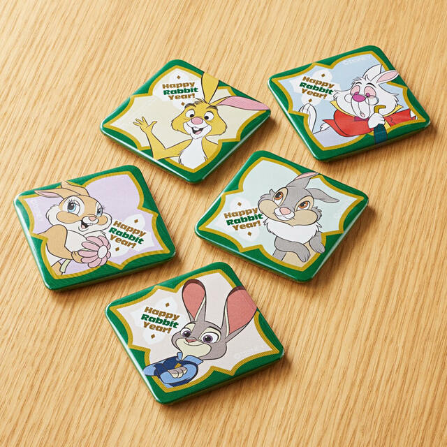 缶バッジ　各440円