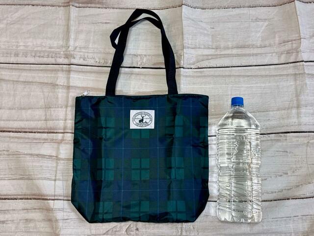 2Lのペットボトルと並べてみました