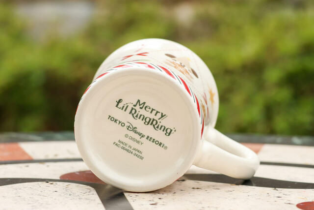 練乳ムース&ベリーゼリー、スーベニアカップ付き 1200円｜底面にはロゴ入り