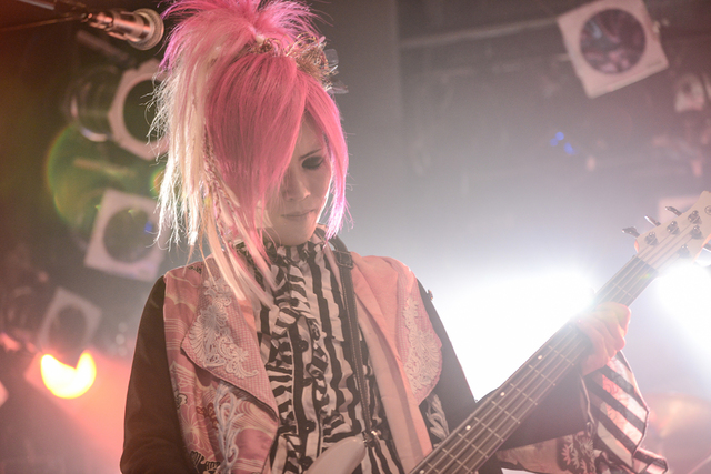 Jin-Machine・ブッシュドノエル・水月・アリッサ（B）　撮影:大参久人