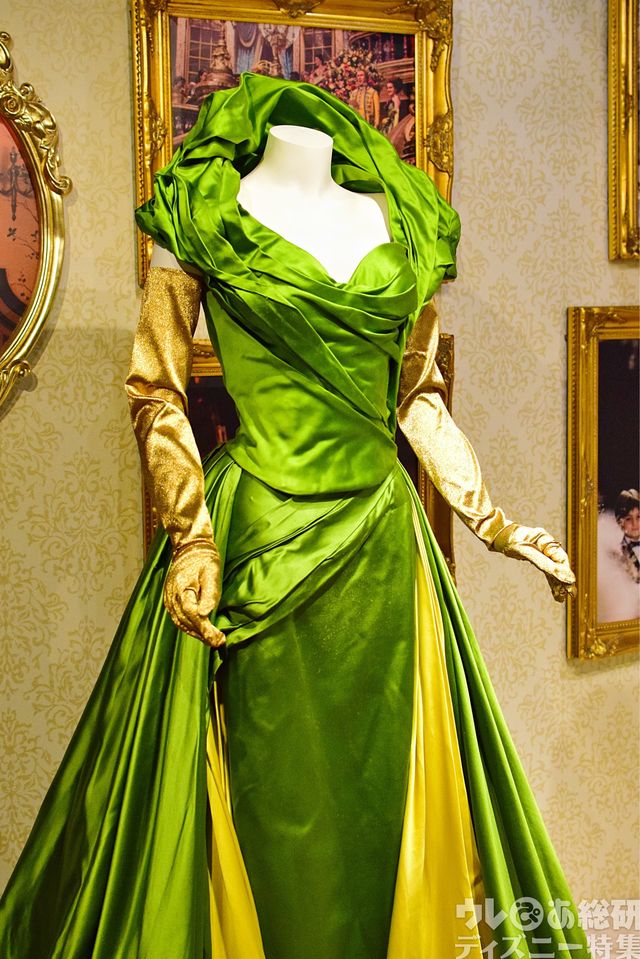 トレメイン夫人のドレス