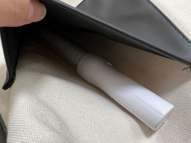 【3COINS 【推し活】参戦バッグ】黒ポケットは大きめなのでペンライトも入ります