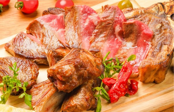 『厳選3部位のビーフステーキビュッフェコース』