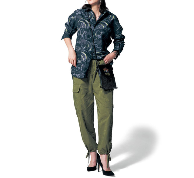 ユニセックス総柄シャツ「ライオン・キング/スカー」6,990円