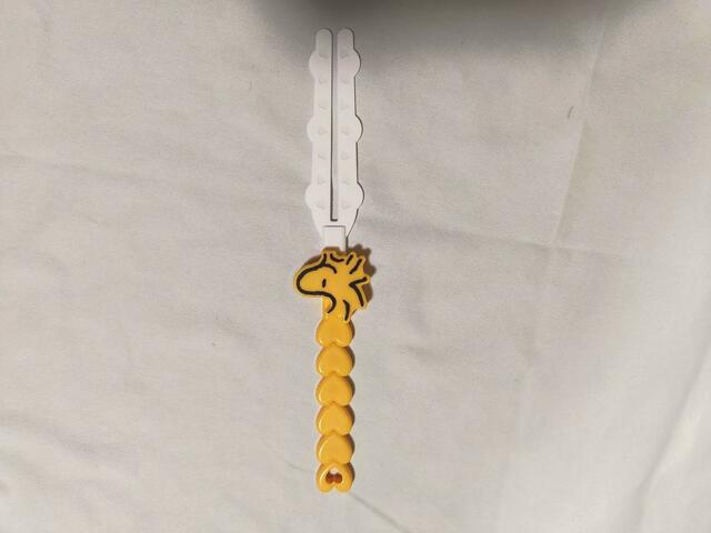 モップ用ヘラの突起を挿入