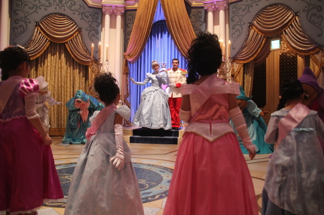 シンデレラのプリンセス・ウェルカム 2016 シンデレラとの舞踏会