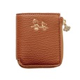 【『SNOOPY YEAR OF THE SNAKE COMPACT WALLET BOOK BROWN』(宝島社)】へびのマフラーを仲良く巻いて歩く、スヌーピーとチャーリー・ブラウンのデザイン