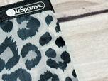 【付録：LeSportsac レオパード柄ポーチセット】素材はポリエステル。レスポコラボらしく、軽くて丈夫◎