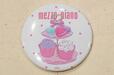 缶バッジ（ランダム5種） 660円｜mezzo piano 35th Anniversary Cafe