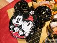 おせち・三段重「ミッキー&ミニー」｜27,900 円(税込)