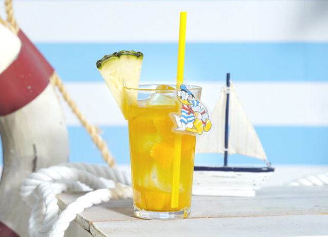 オレンジ＆パインジュース　890円（税込979円）