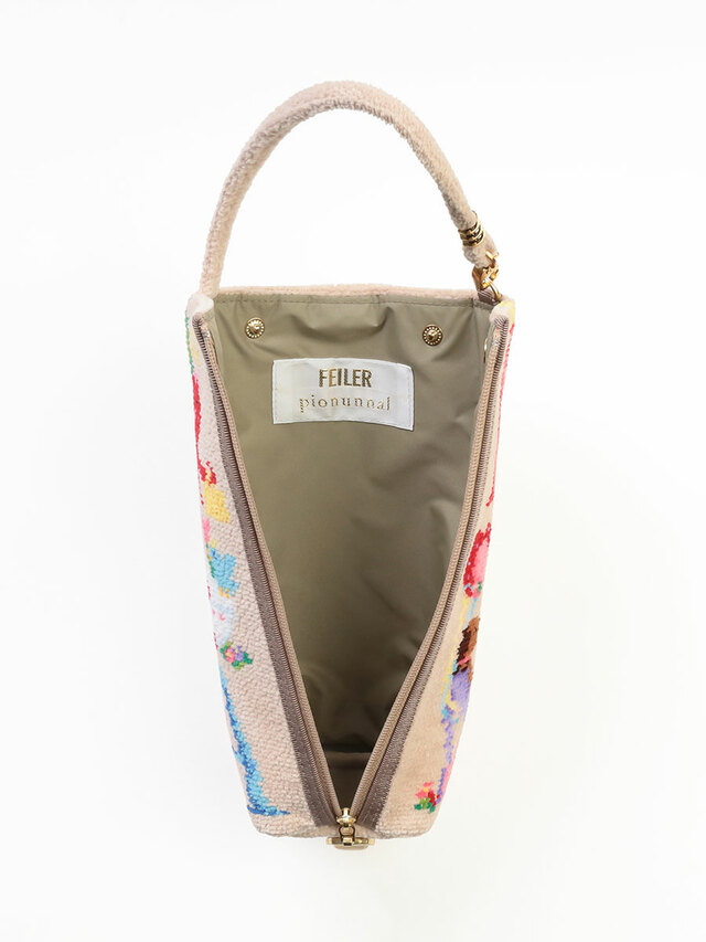 【フェイラー×ピオヌンナル「PIOFUL」】ボトルポーチ(ベージュ 内側)¥11,000(税込) 約20.5×11.5×5.5cm