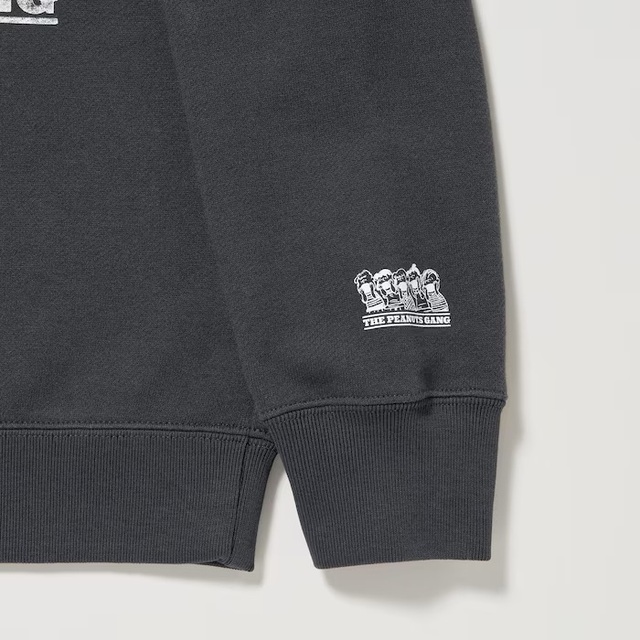 KIDS ピーナッツ チャーリー・ブラウンズ・ベースボール・チーム スウェットパーカ｜2,290円｜ユニクロUT「ピーナッツ チャーリー・ブラウンズ・ベースボール・チーム」コレクション