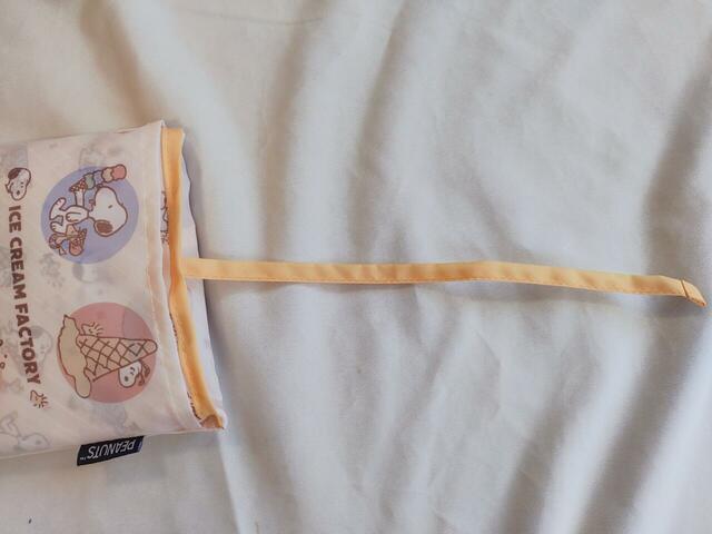 エコバッグにする時は、イエローのパイピングテープを引っ張ると便利