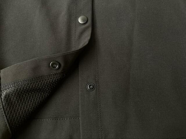 【ワークマン レディース ハイストレッチUVカーディガン】ボタンを留めたり、羽織ったりとさまざまな着こなしが楽しめます