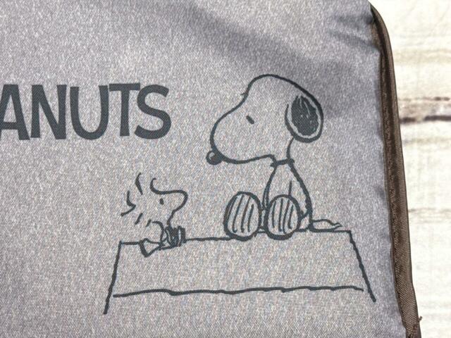 ポケットにもかわいいイラストプリント入り