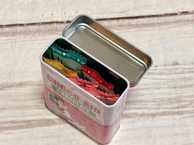 中には、バンソウコウモチーフのミルクチョコレートが5個入っています♪