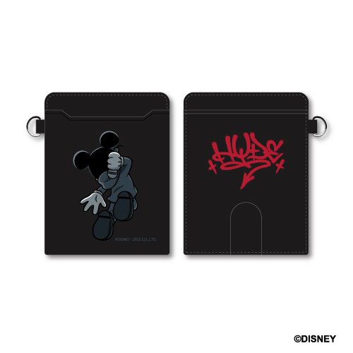 ミッキーマウス／レザーパスケース2,500円（税込）