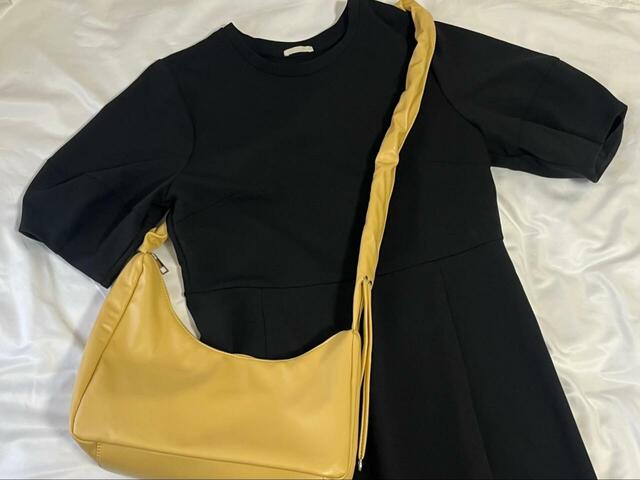 【GU ランタンスリーブワンピース(5分袖)Z+E】バッグやキャップでカジュアルダウンも◎