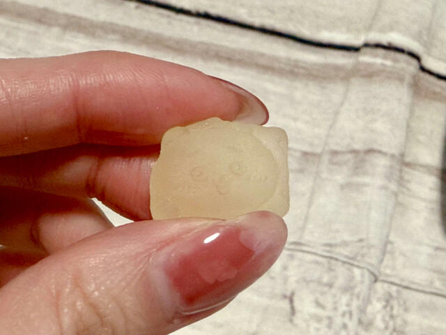 ちいかわはホワイトのグミ。かわいい〜！