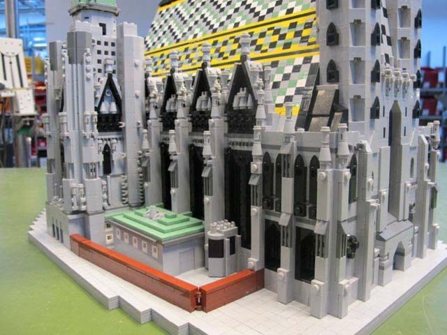 40万のレゴブロックでつくられた「世界遺産」