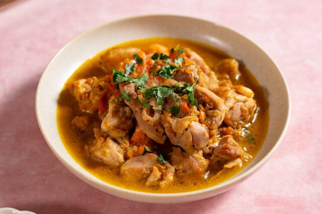 「チキンカチャトーラ」<期間:2026年3月20日〜5月6日>【ビュッフェ、アフタヌーンティー、コース料理で“春の食体験”!ダブルツリーbyヒルトン京都駅で「春の味覚フェア」を開催!】