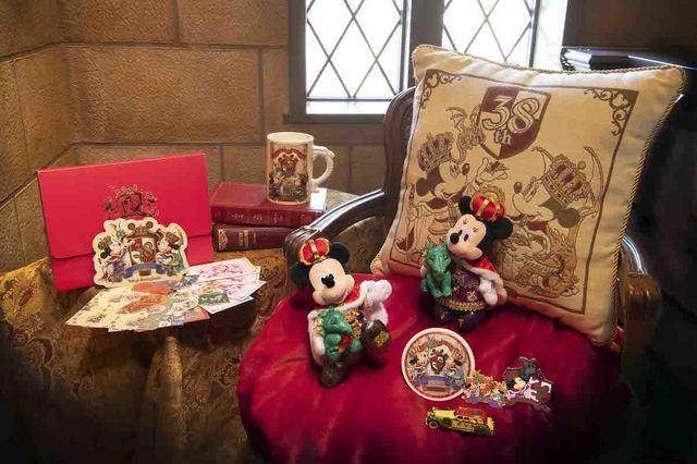 東京ディズニーランド38周年記念グッズ（イメージ）