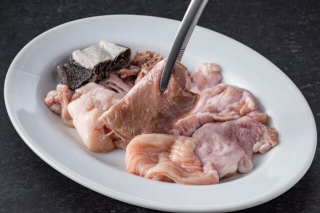 「和牛ミックスホルモン(味噌)」＜期間：2025年6月28日～7月27日＞【「牛恋 池袋店」に最強コスパランチ登場！和牛ミックスホルモン・神戸ポーク・国産米が“1,650円”で食べ放題！】