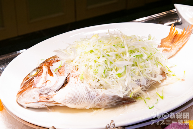 “ディズニー・イースター”ディナーブッフェ｜東京ディズニーランドホテル「シャーウッドガーデン・レストラン」