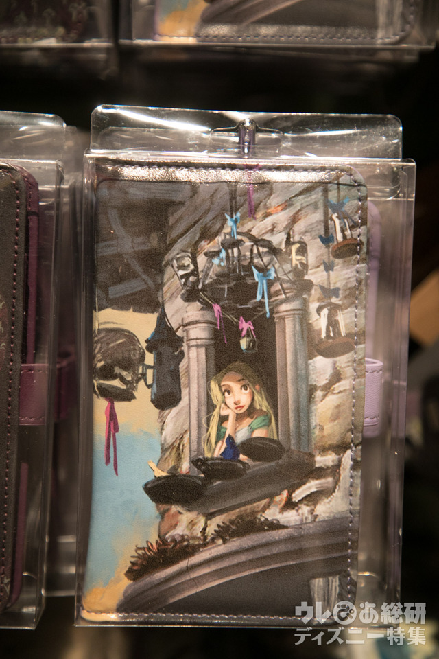 スマホケース 2,600円｜ディズニー・アート展