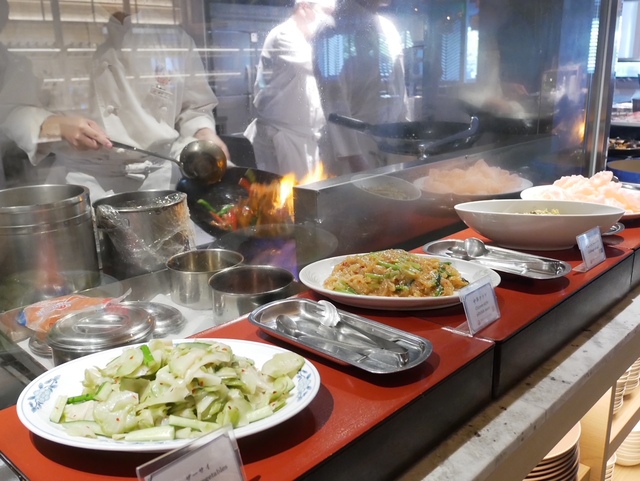 炎が舞う中華料理コーナー。ちまきもありました